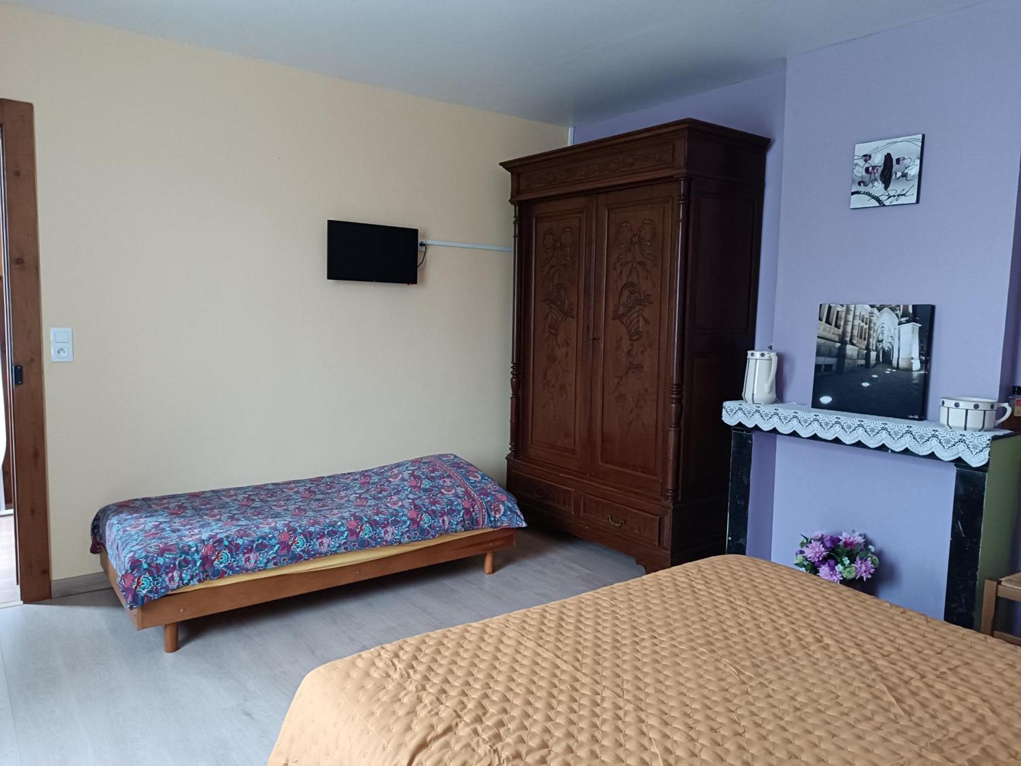 Au Coeur De L'Enclave Bed & Breakfast Moeuvres ภายนอก รูปภาพ