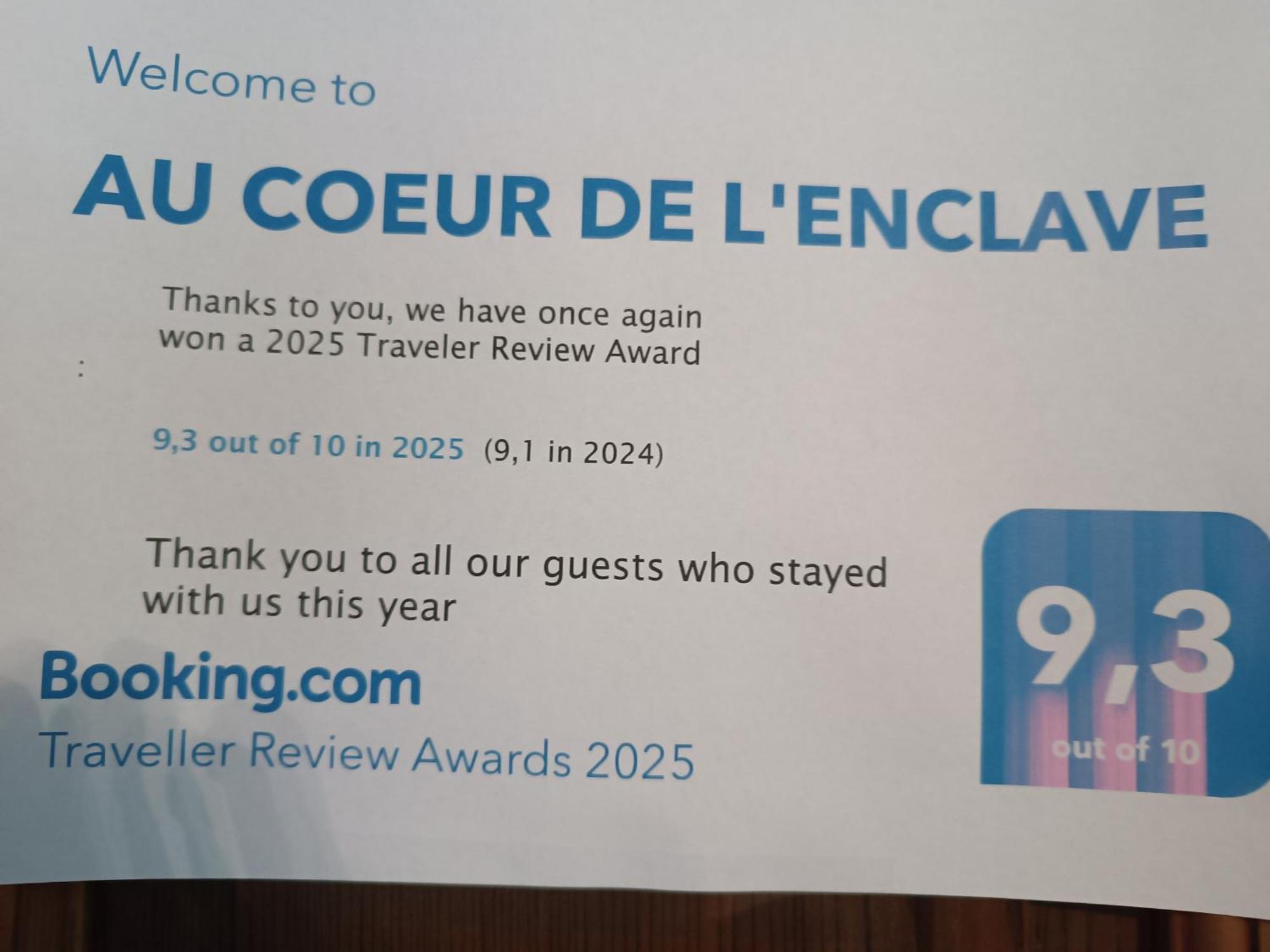 Au Coeur De L'Enclave Bed & Breakfast Moeuvres ภายนอก รูปภาพ